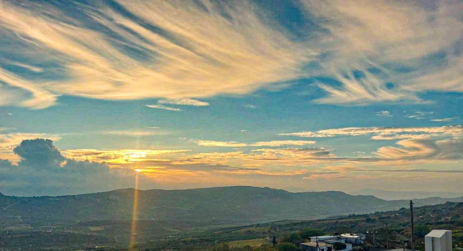 Nikola's Endless View Stironas