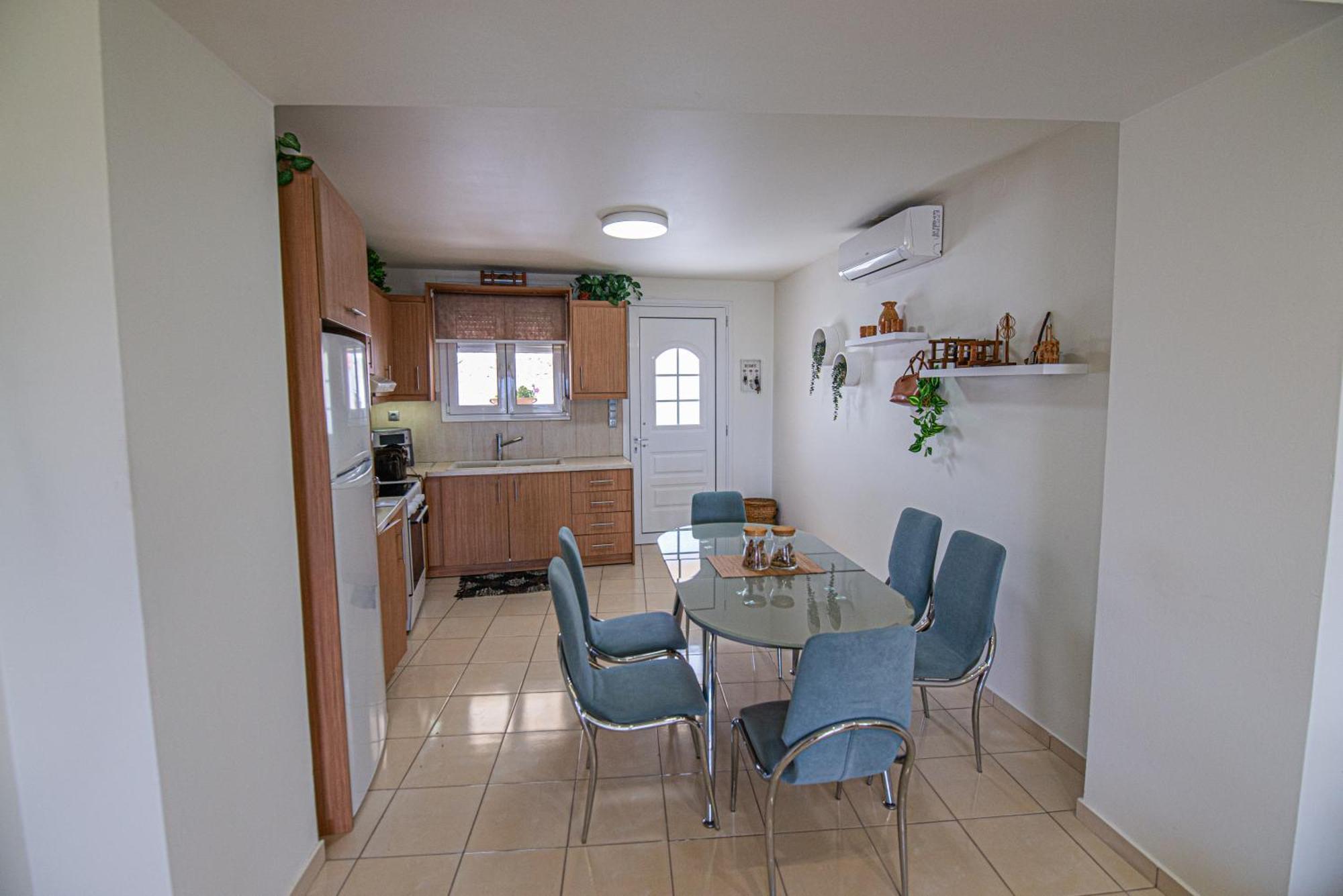 Nikola's Endless View Apartment *