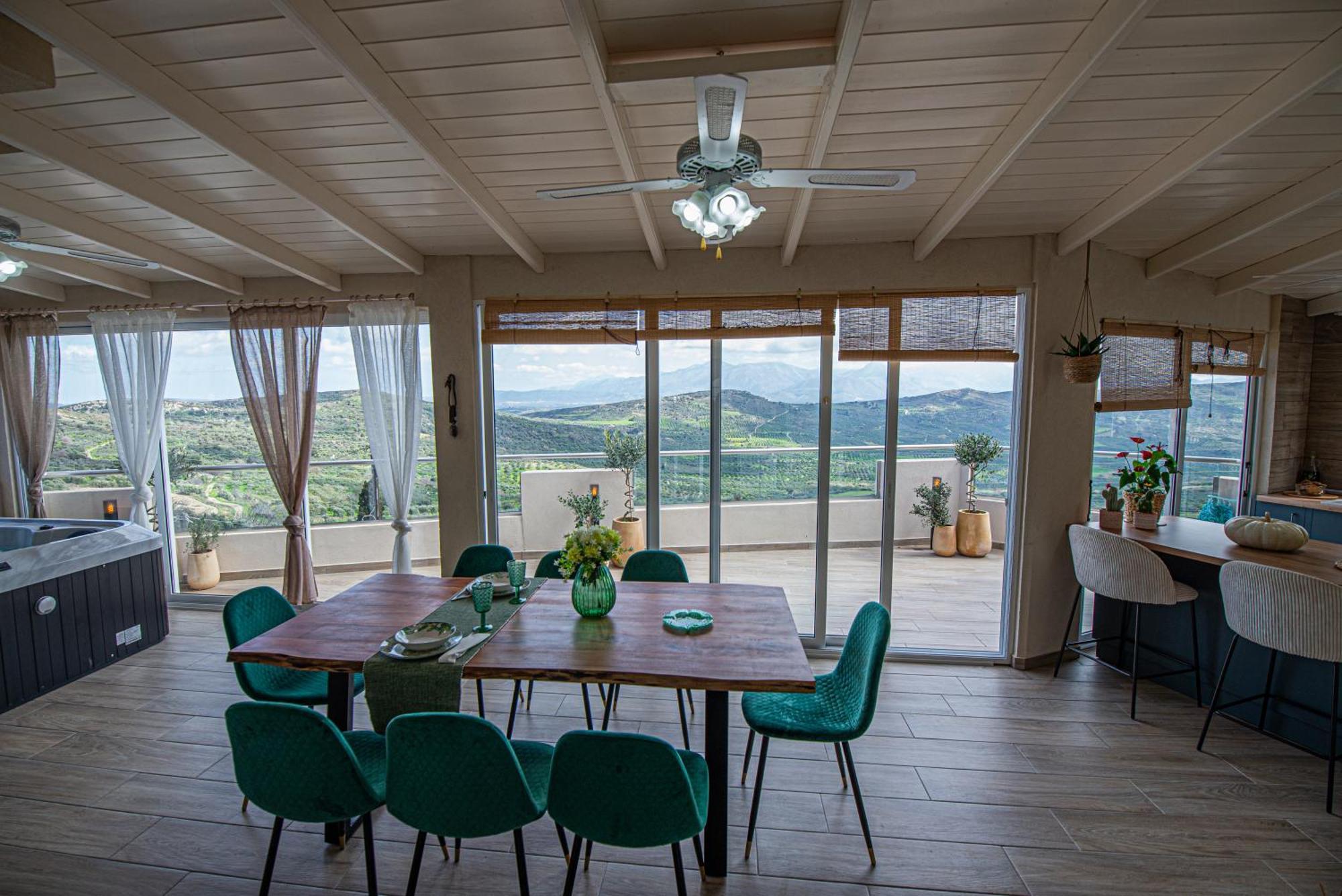 Nikola's Endless View Apartment Stironas
